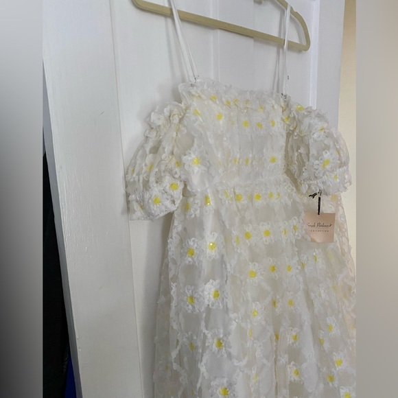 Unique Vintage Smak Parlor Babydoll Daisy Puff Sleeve Off-Shoulder Dress - Picture 7 of 10